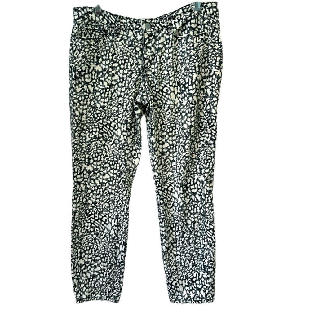 Ann Taylor modern fit white and black printed jeans size 6